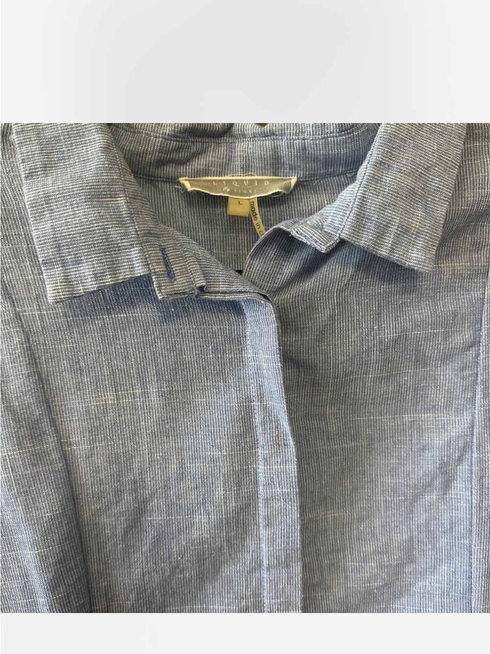 Textured Button-Front Blouse - Picture 2 of 3